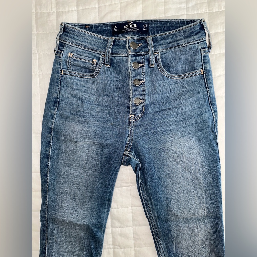 ⭐️Hollister jeans with buttons⭐️